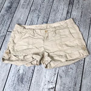 Abercrombie and Fitch shorts kaki size 4 women’s